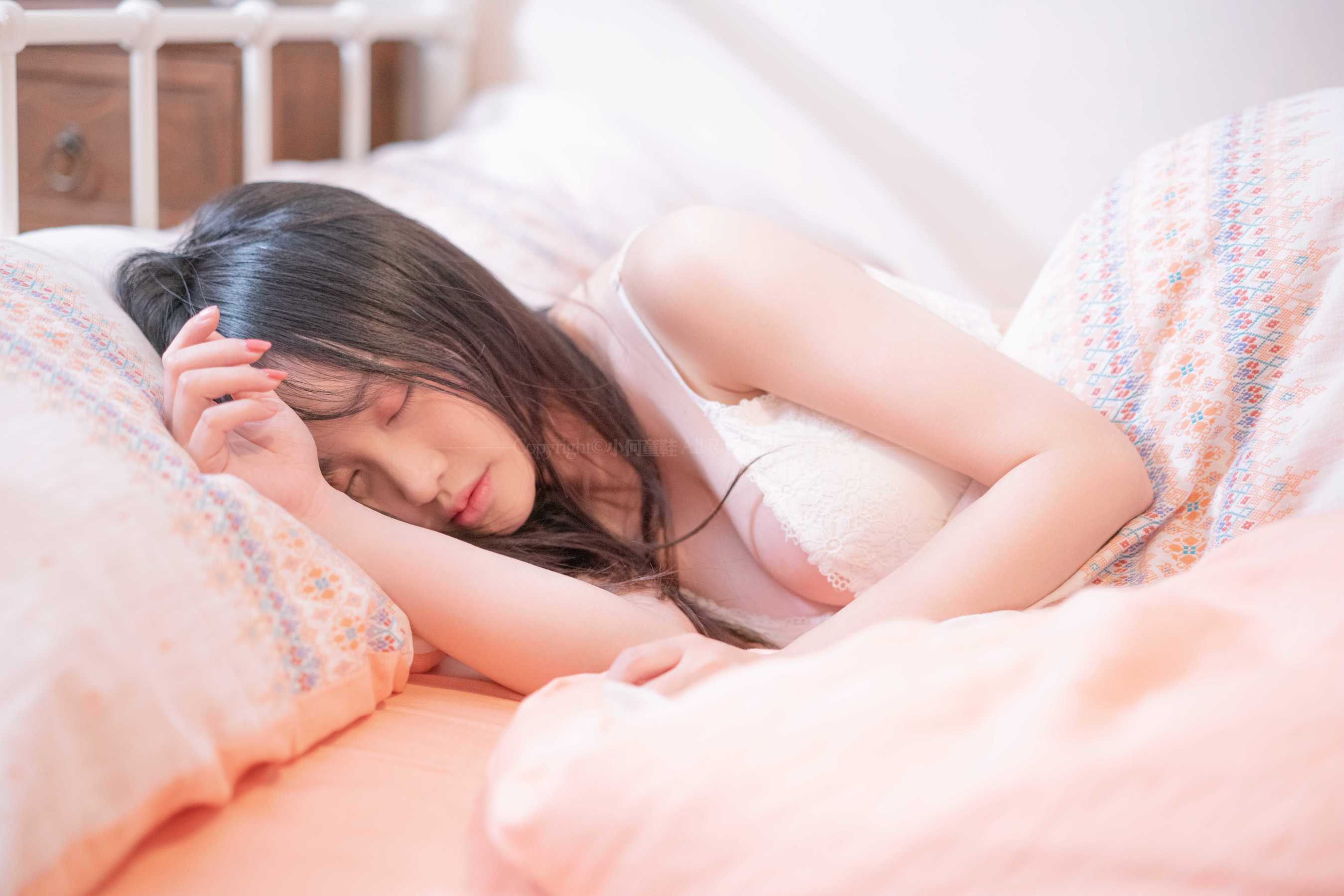 [网红COSER写真] 动漫博主脱尾巴Mizuki – 轻私房 套图-二爷美图分享,Cosplay美图,私房写真,套图下载