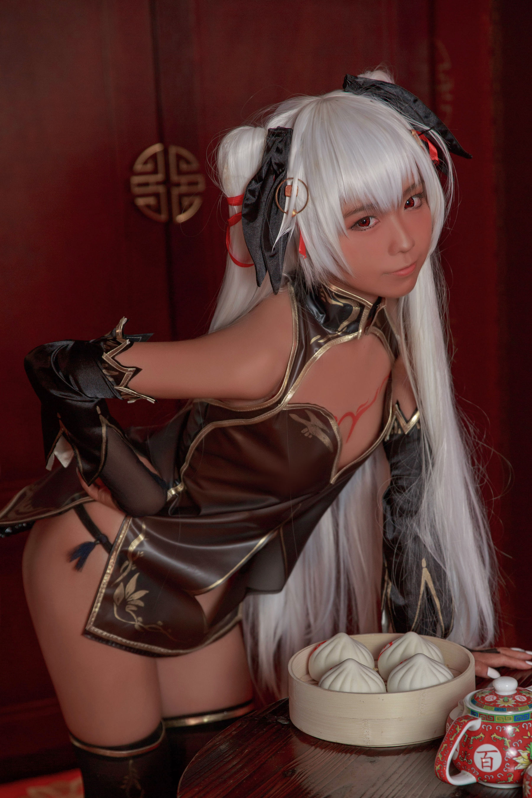[网红COSER写真] 动漫博主G44不会受伤 – 褐色旗袍娘 套图-二爷美图分享,Cosplay美图,私房写真,套图下载