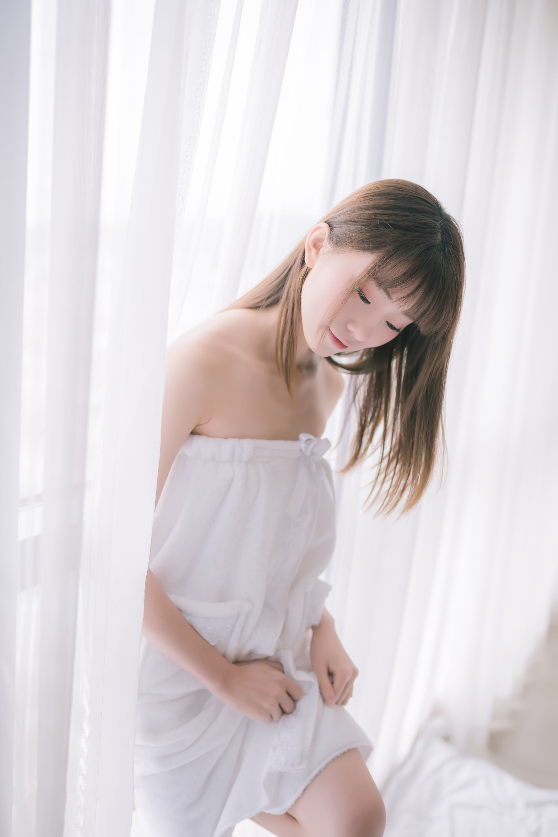 [网红COSER] Kitaro_绮太郎 – 纯白浴巾 写真集-二爷美图分享,Cosplay美图,私房写真,套图下载